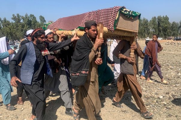 Afganistan'da Pakistan Saldırılarının Bilançosu: 761 Sivil Hayatını Kaybetti