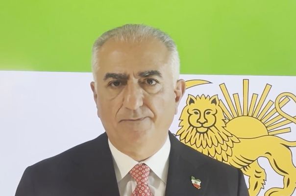 Pehlevi'den İran'da Silahlı İsyan Çağrısı: Rejim Meşru Hedeftir