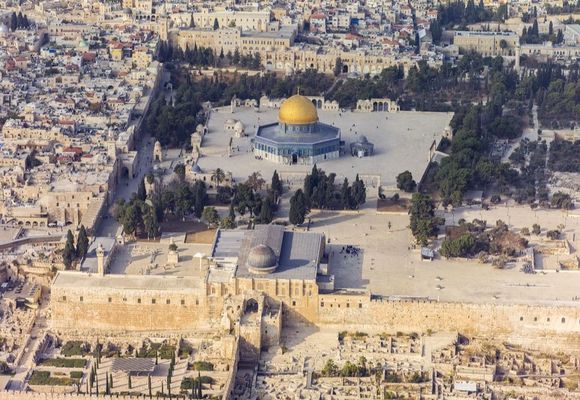 Mescid-i Aksa 41 Günün Ardından İbadete Açıldı