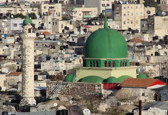 Soykırımcı İsrail, Batı Şeria'da Tarihi Camiyi Ateşe Verdi