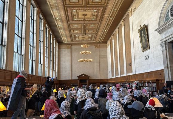 COLUMBIA Üniversitesi’nde Kütüphane Eylemi: 75 Filistin Destekçisi Öğrenci Gözaltına Alındı